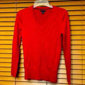 Tommy Hilfiger V-Neck Sweater ladies size large color Red